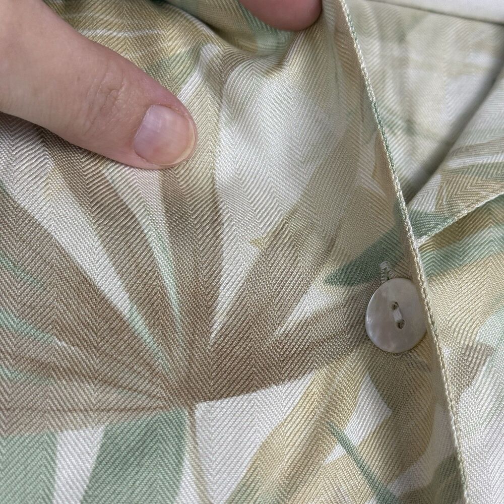 Vtg Silk Blend Hawaiian Camp Shirt Womens XL Neutral Vacation Retro Summer Palm - Picture 4 of 11